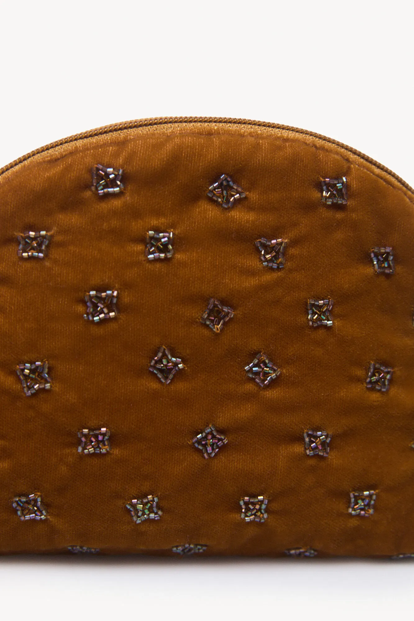 Hoss Intropia Leonor. Cartera terciopelo abalorios